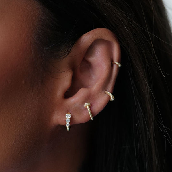 Senco Gold 22KT Yellow Gold Stud Earrings for Women : Amazon.in: Fashion